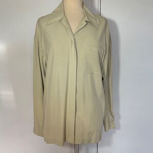 Women’s button down sage 100% silk Shirt sz small